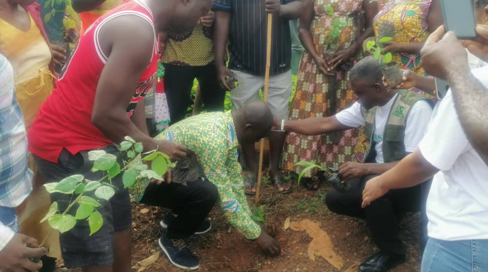 JACHIEHENE LEADS HIS COMMUNITY TO PLANT 5,000 TREES TO MARK GREEN GHANA DAY