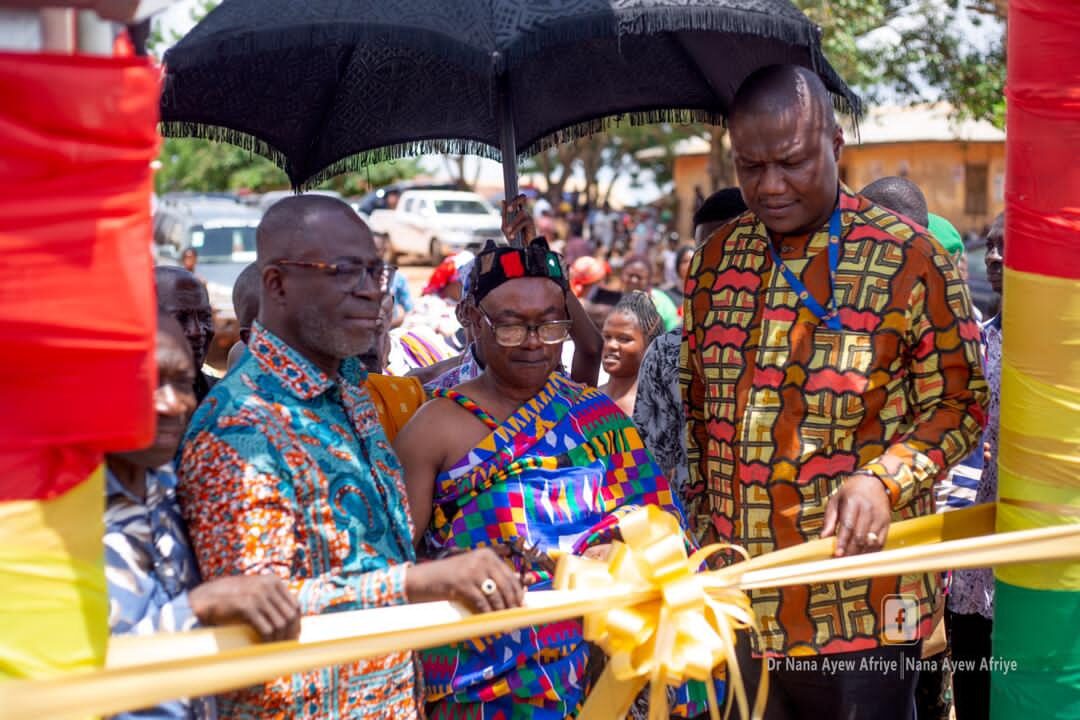 Effiduase -Asokore MP commissions electrification projec for Buoya community