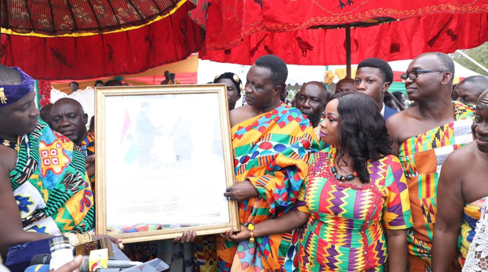 A/R:CHIEFS AND PEOPLE OF BOSOMTWE HONOUR DR. YAW OSEI ADUTWUM