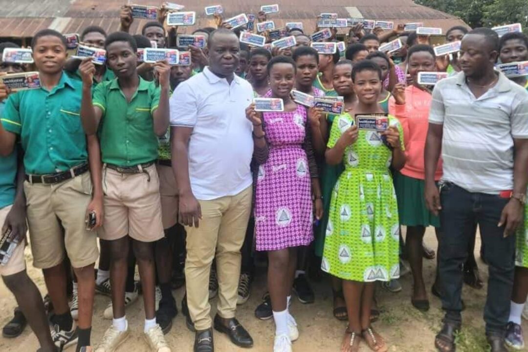 E/R:Abena Osei-Asare Donates Mathematical Sets, Pens to B.E.C.E Candidates In Atiwa East