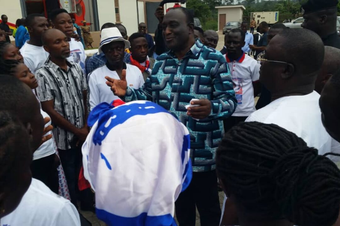 1D1F Ecstasy: ALAN CASH MOBBED AT NSUTA IN ASHANTI