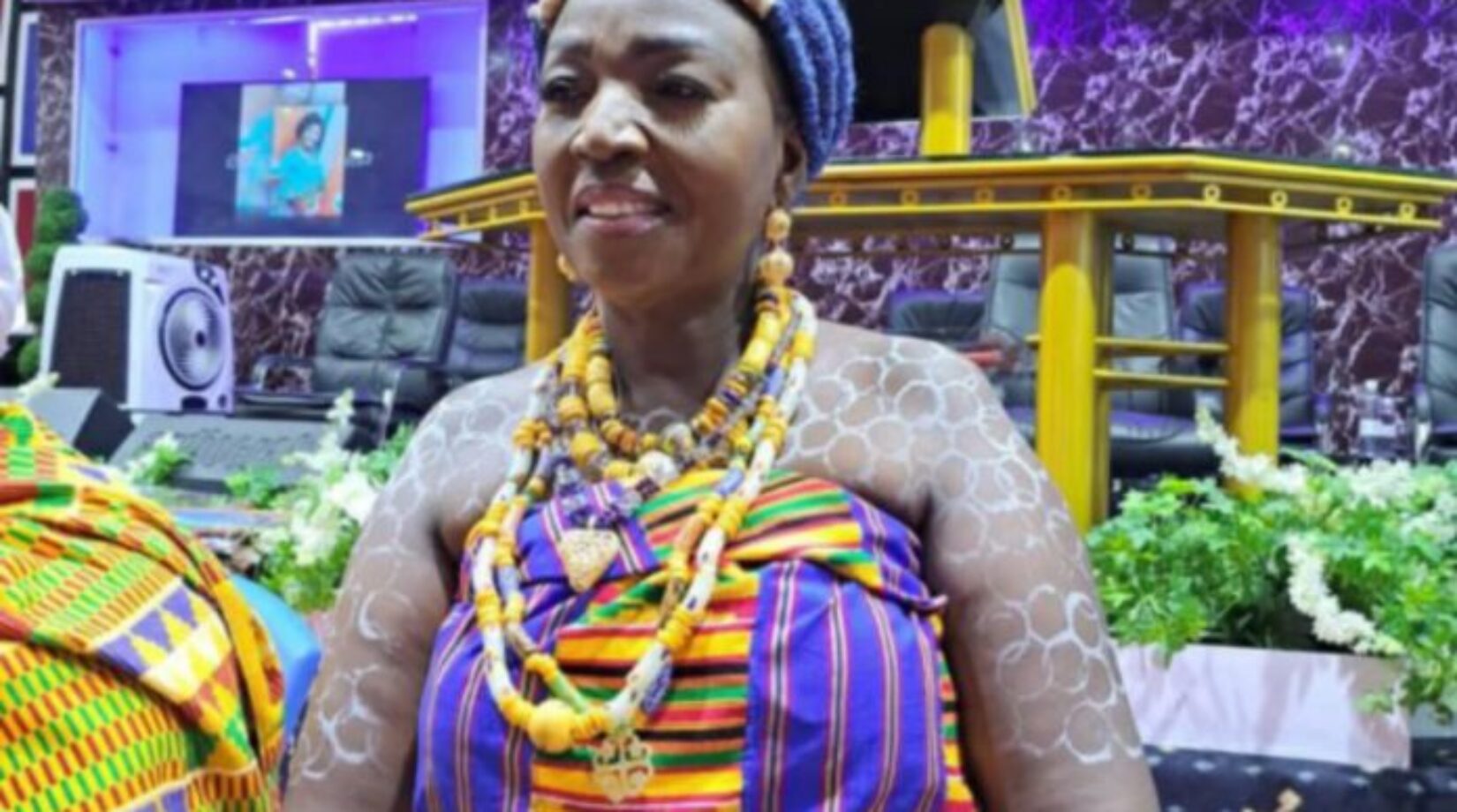 KSI:Nhyira FM’s Mama Efe honoured as Queen of Humanitarian Affairs by Prince Hampel World Outreach