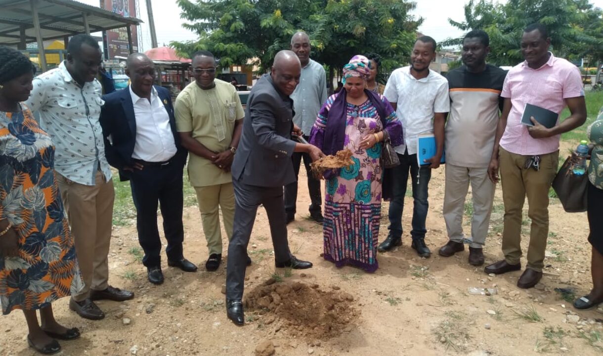 Asokwa Municipality To Benefit From World Bank Projects…as MCE Breaks Ground For Constructions. 