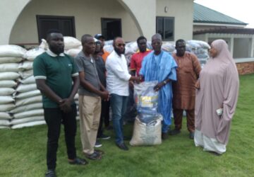 REF. ALAN CASH SHOWS LOVE TO NASARA-DONATES 235 BAGS OF FOOD ITEMS TO THEM