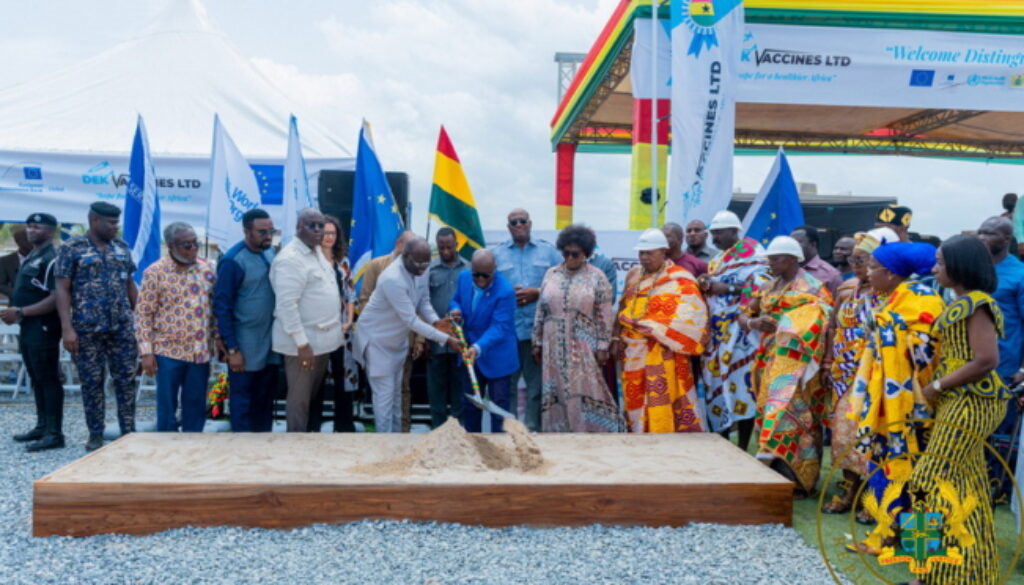 President-Akufo-Addo-cuts-sod-for-vaccine-manufacturing-plant5-651x424-1