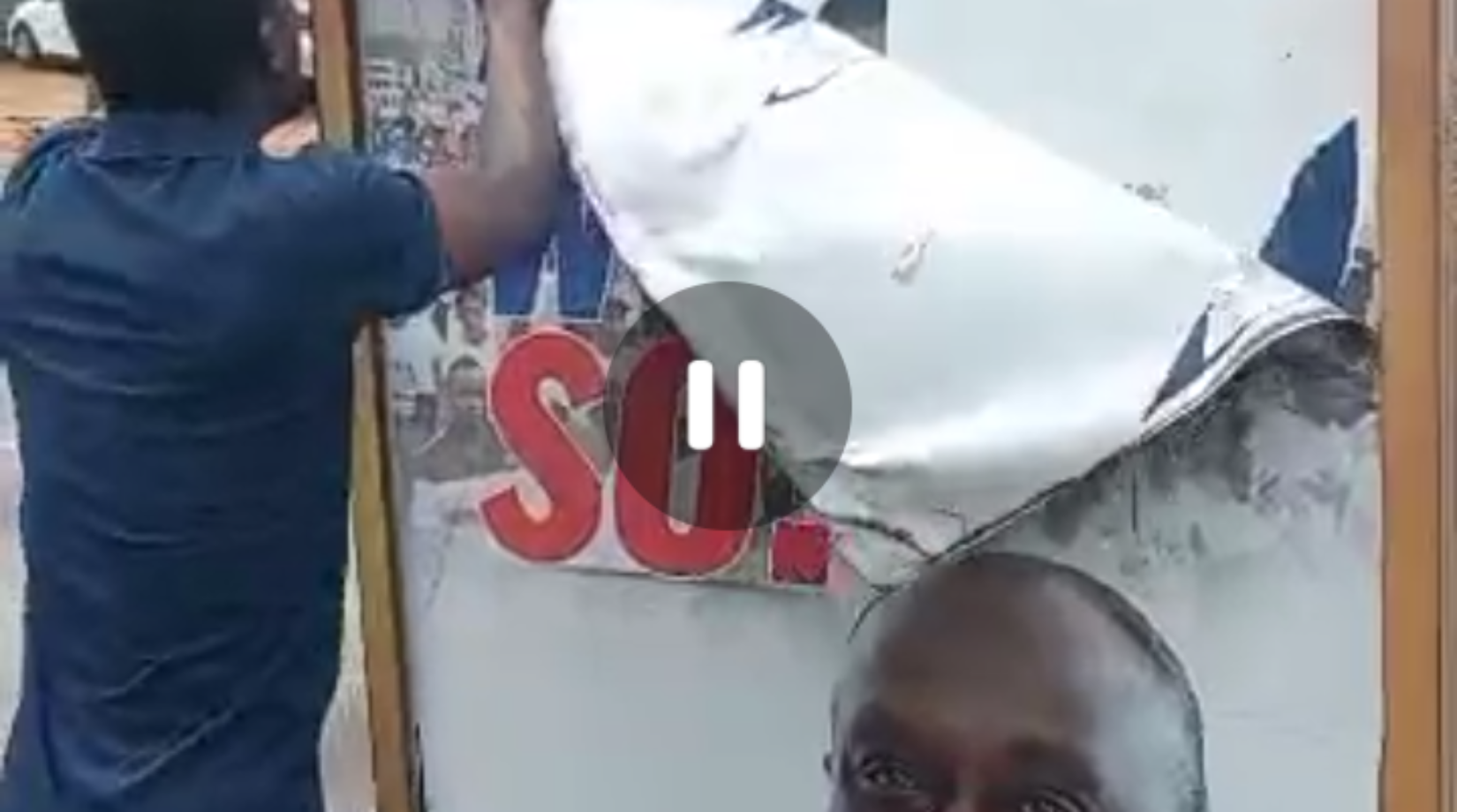 Videos:Ash.NPP Members Removed Alan’s Branded items from Party Offices