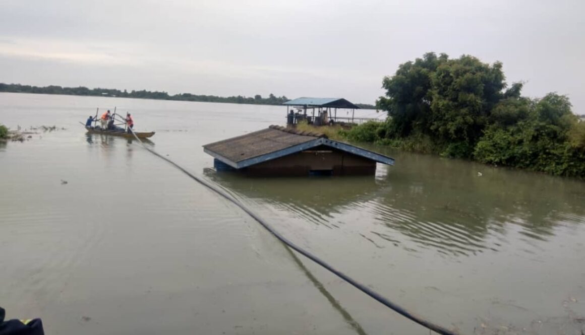 Akosombo-dam-spillage-5-1024x767