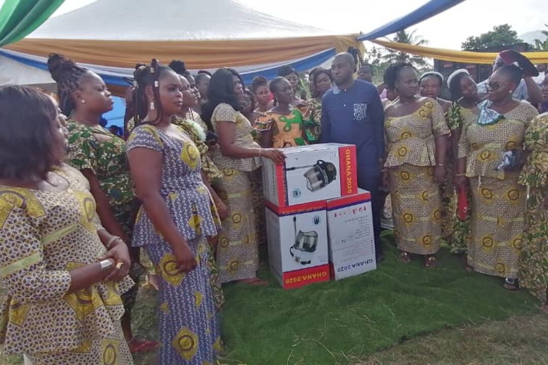 Dep.MASLOC CEO surprises Adansi Asokwa residents with unprecedented support to hairdressers