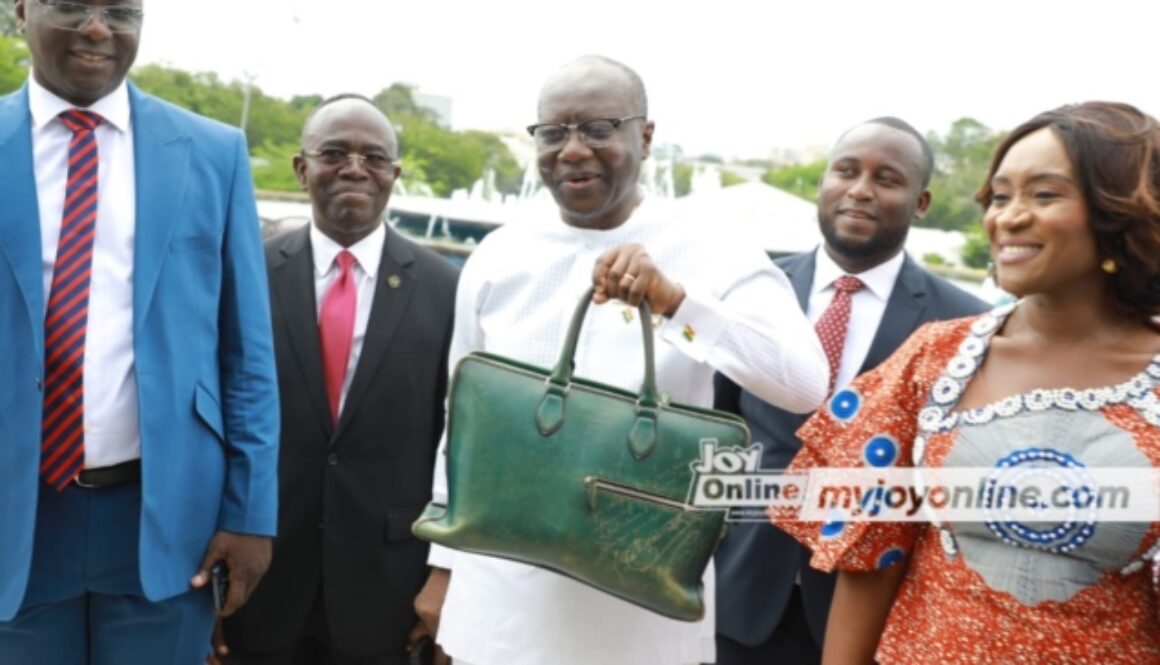 WhatsApp-Image-2023-11-15-at-12.04.32-636x424