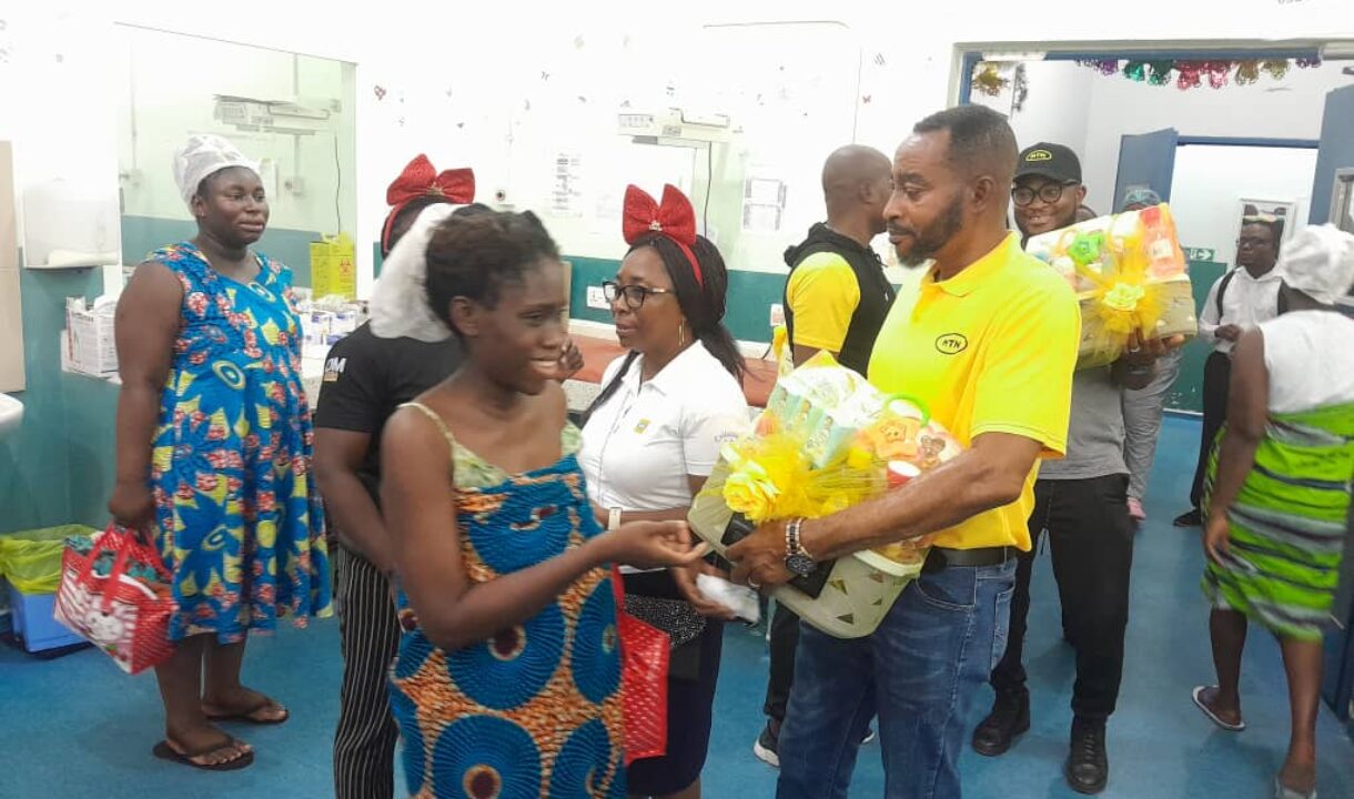 A/R:MTN presents gifts to Babies born on Christmas Day