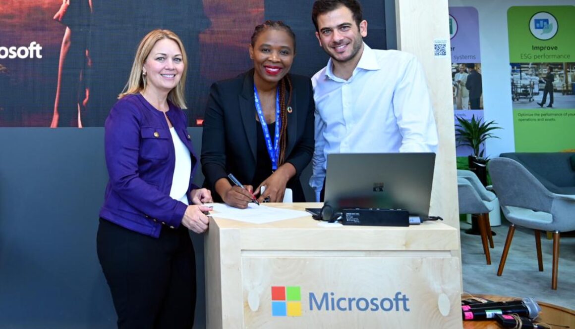 Signing Ceremony with Shelly Blackburn, Microsoft Nompilo Morafo, MTN Group and Rei Goffer, Tomorrow.io to deliver lifesaving weather early warnings system in Africa