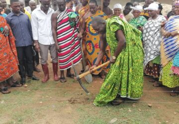 A/R: Senfi-Adumasahene cuts sod for construction of ultra-modern market to celebrate Otumfuo’s 25th anniversary