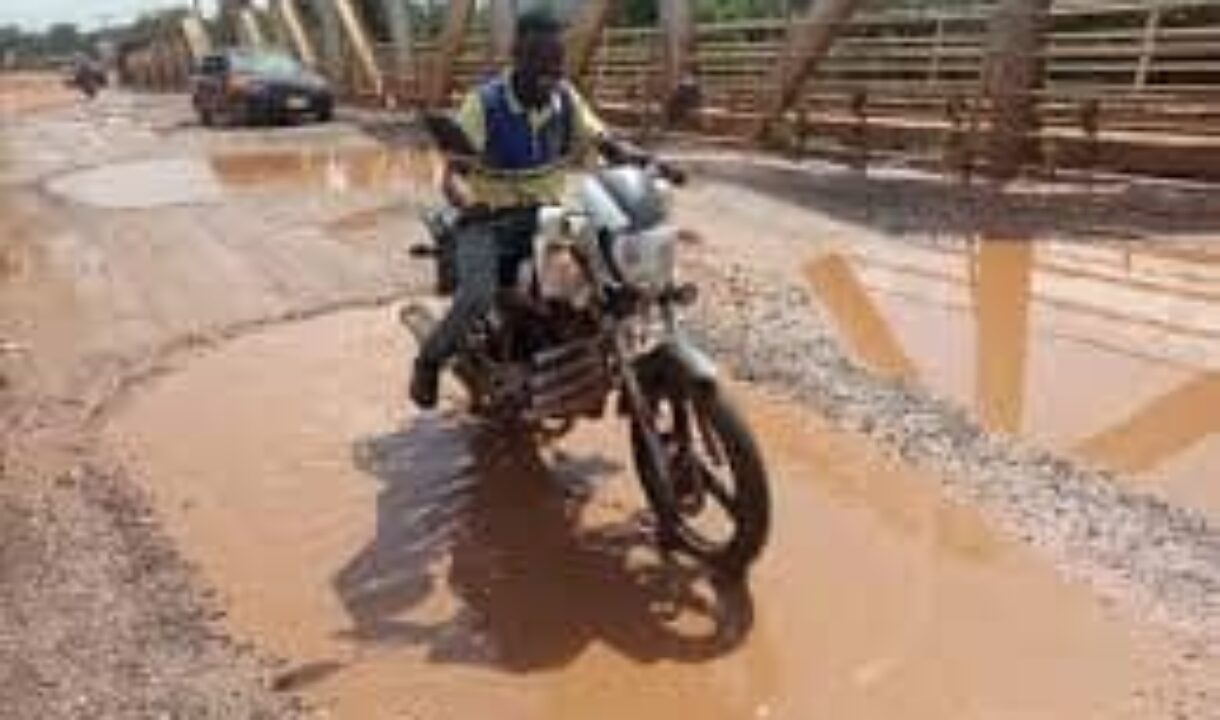Fix deathtrap Dunkwa-on-Offin bridge – Dunkwahene cries out to govt