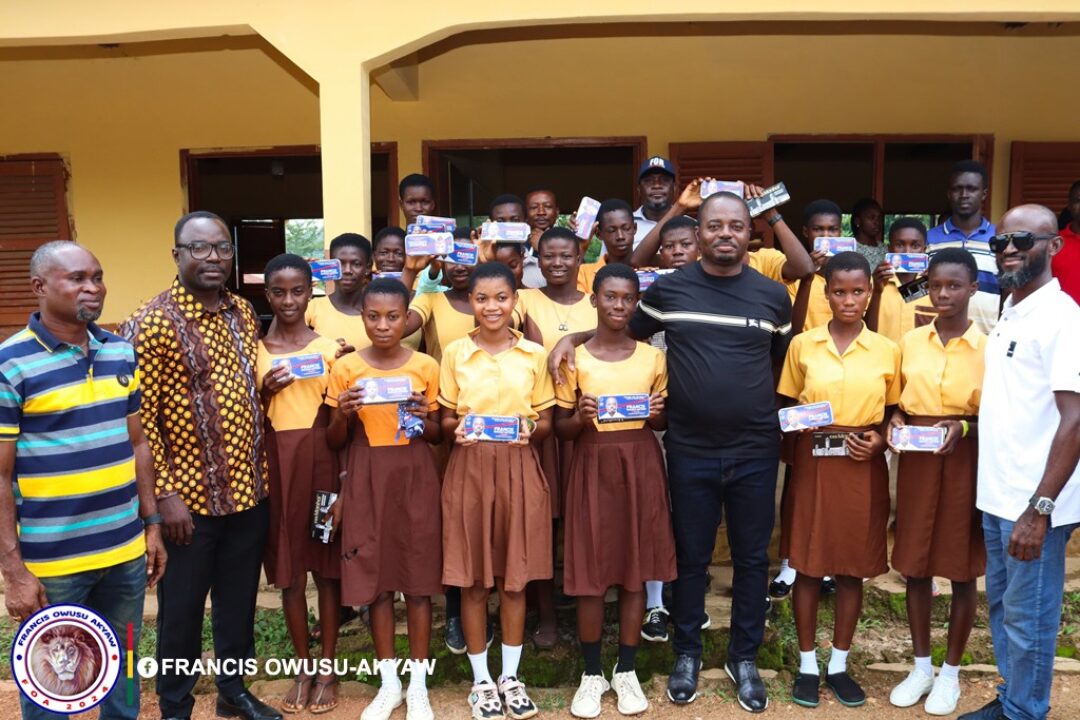 Francis Owusu-Akyaw does it again, supports all 1,355 BECE Candidates in Juaben with mathematical sets