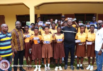 Francis Owusu-Akyaw does it again, supports all 1,355 BECE Candidates in Juaben with mathematical sets