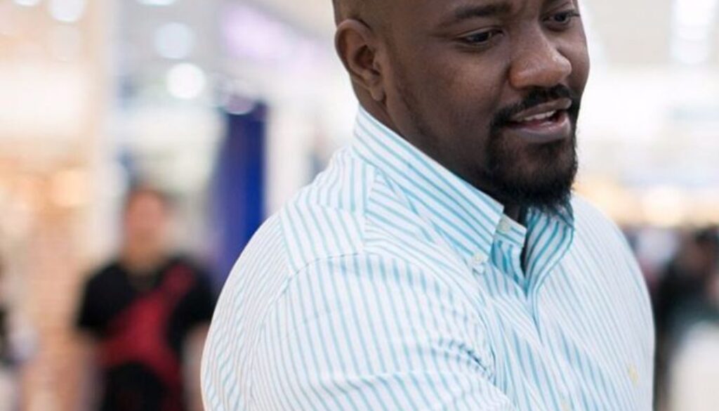 John-Dumelo-696x696