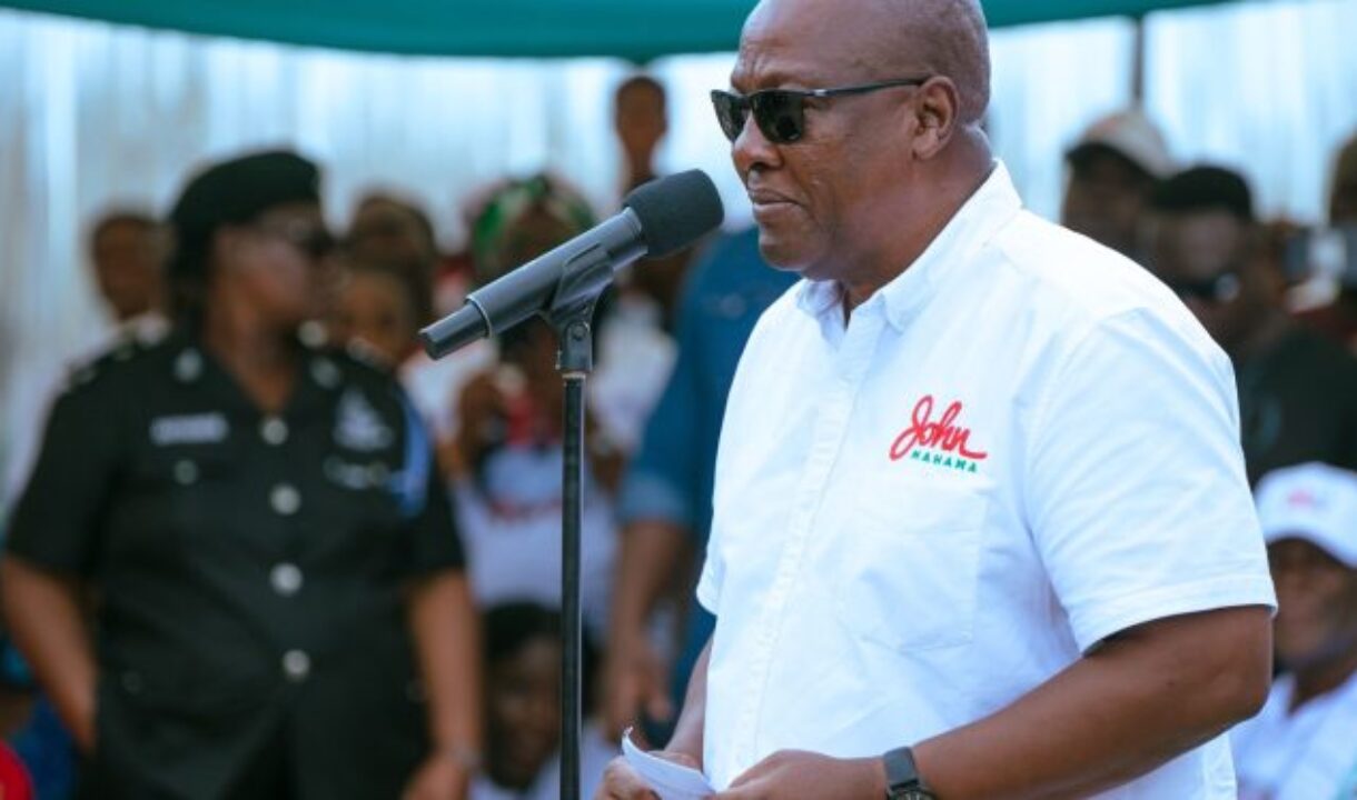 Mahama’s security alert to Aflao residents:Don’t surrender your Ghana card to anyone