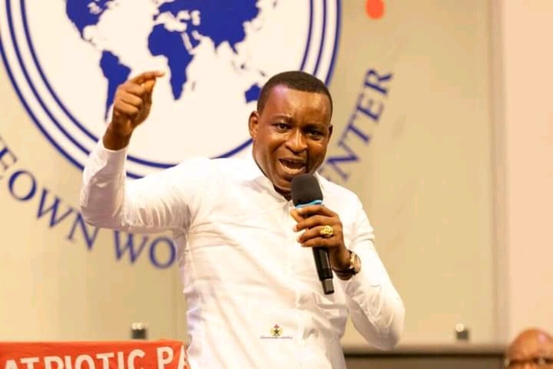 Bekwai:Chairman Wontumi cautions NPP supporters on voting “skirt and blouse” ahead of December 7.