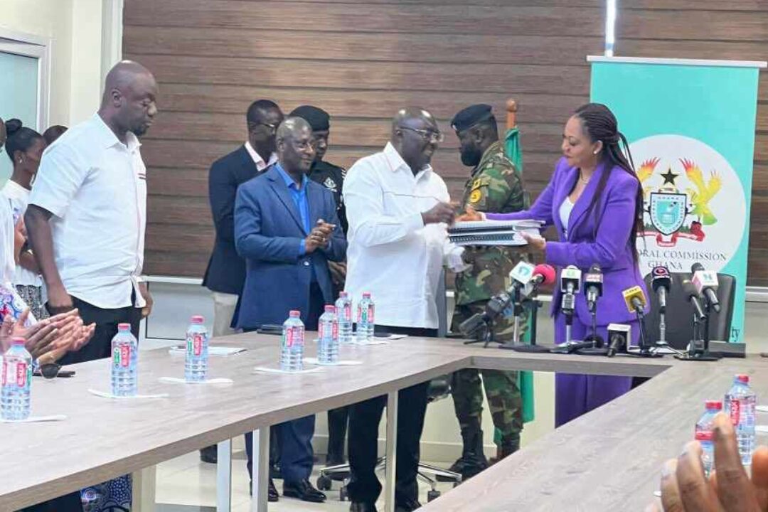 Dr.Bawumia officially files nomination for presidential election, confident of victory on Dec. 7