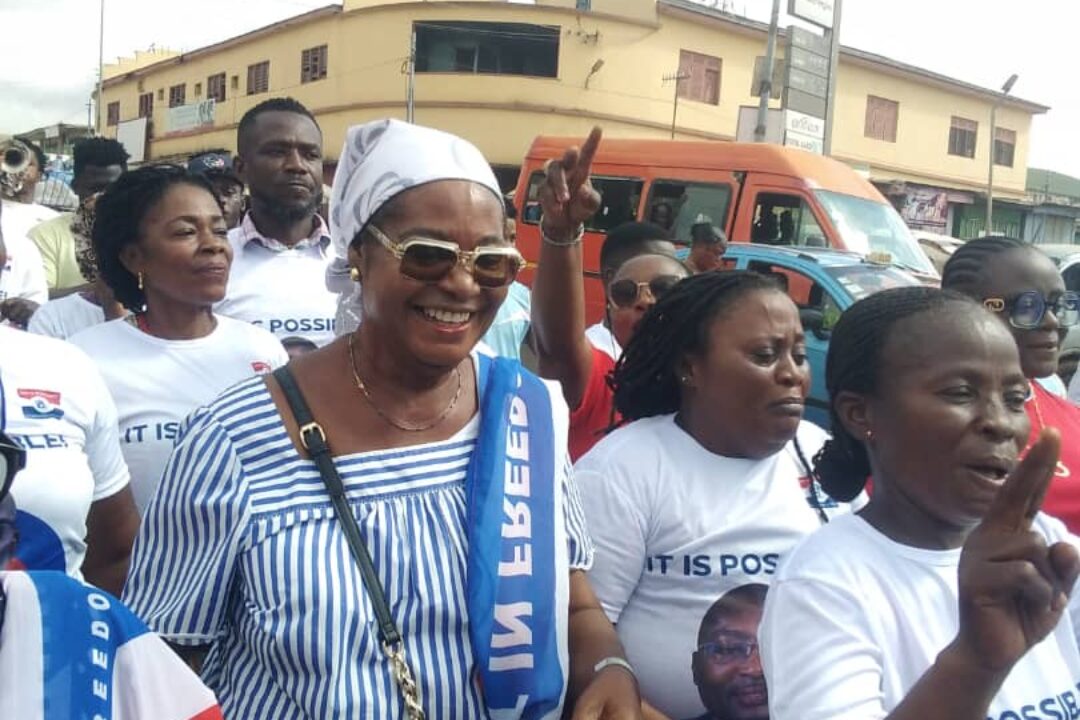 Napo’s mum shakes Kumasi…as she rallies big support for Bawumia ahead of December 7 polls