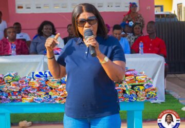 Madam Joannah Ntim,wife of NPP National Chairman continues with her door-to-door campaign with Gloria Owusu,PC for Trobu constituency