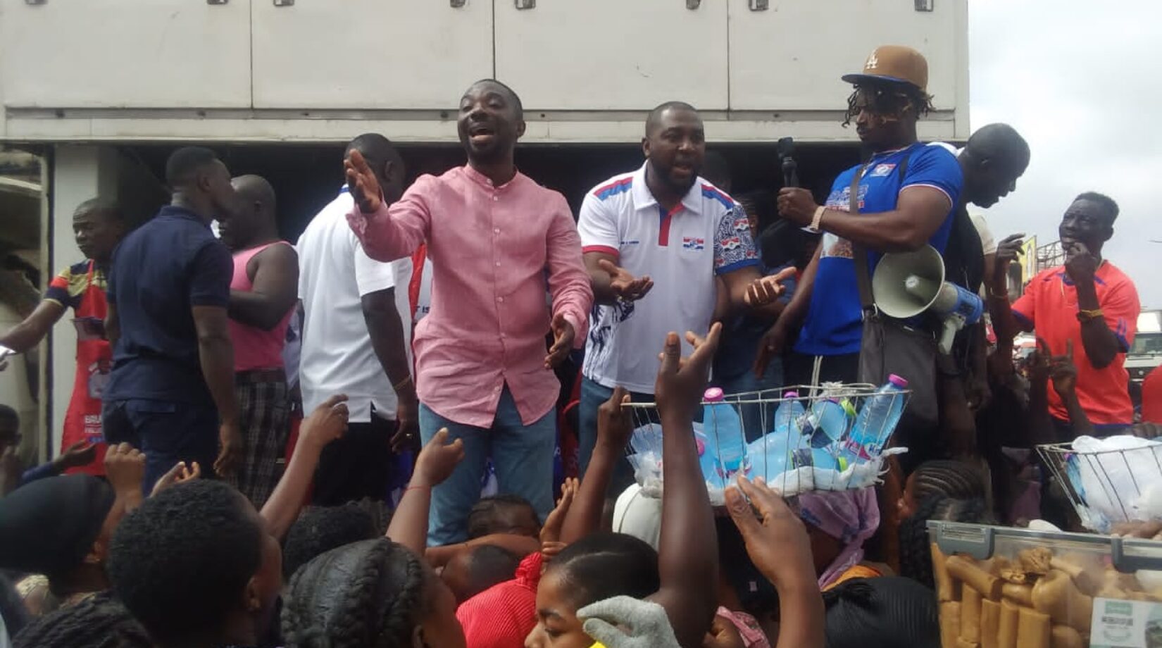 Pictures & videos:Dep.MASLOC CEO, Miracles Aboagye and free SHS graduates intensify campaign for Bawumia in Kumasi