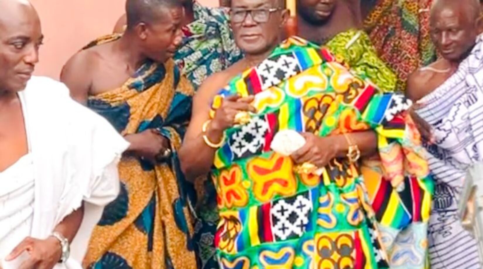 Kingmakers, residents of Offinso rally behind Paramount Chief to celebrate Akwasidae