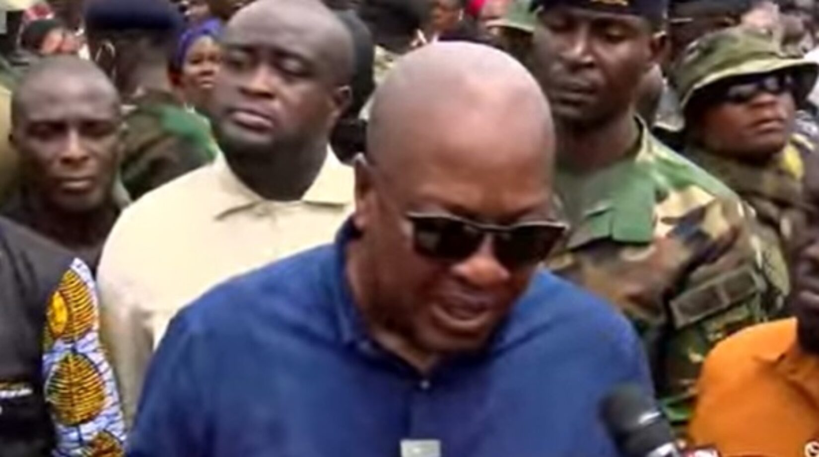 A/R:Prez Mahama visits Adum, pledges support for fire victims