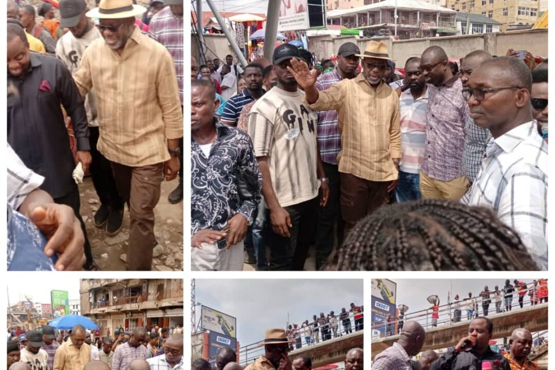 Napo mobbed…as he makes donation to victims of Adum fire disaster