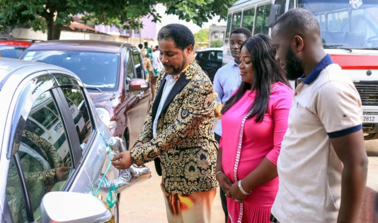 A.E. Ushering Agency CEO surprises wife with brand new car after celebrating his mother with special gift on Mother’s Day
