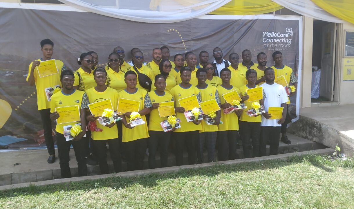 MTN Ghana “21 Days of Y’ello Care”: 12 unemployed Nyinanihi youths receive mobile phone repairs certificates, startup tools