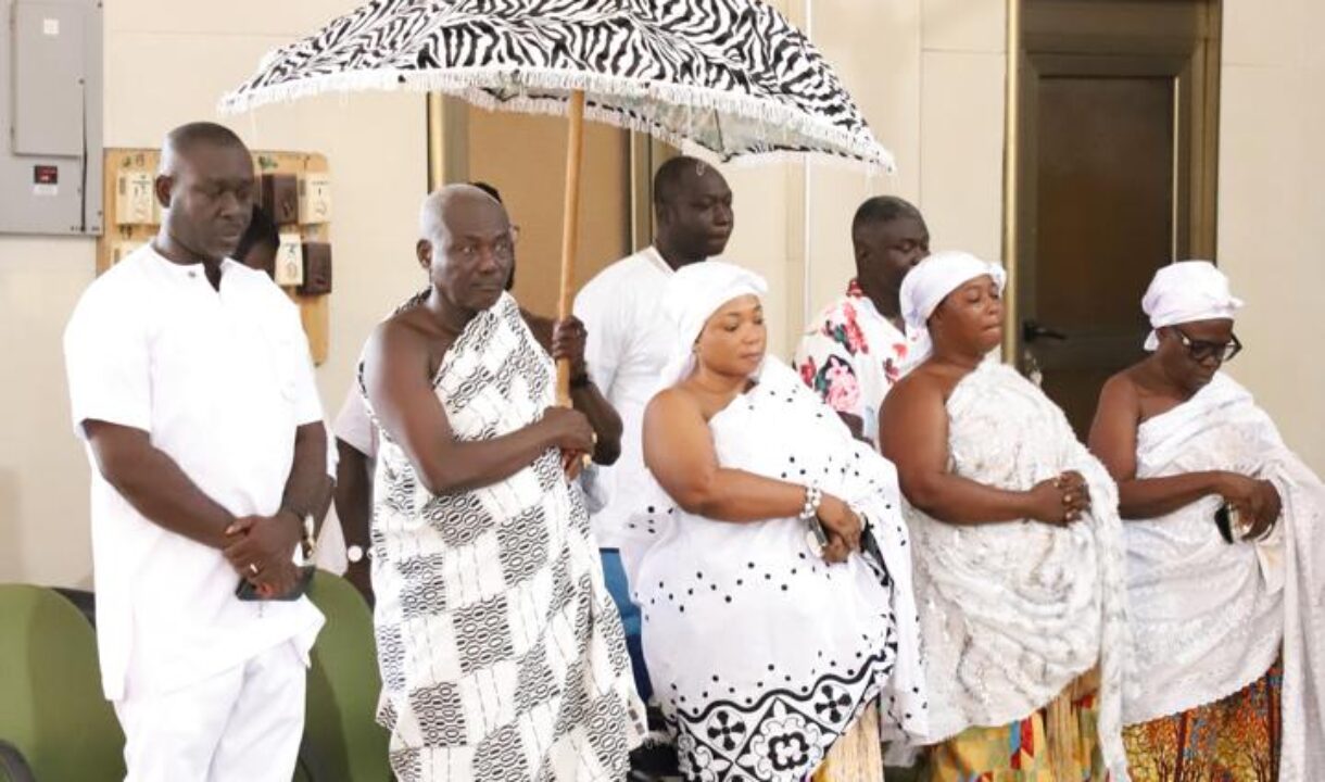 Gyinyasehemaa offers thanks to God at Caravan of Prayer Outreach Ministry