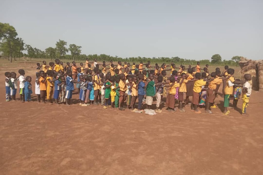 MTN GHANA SUPPORTS KATINGULI RC & BAALE LA PRIMARY SCHOOLS WITH UNIFORMS.
