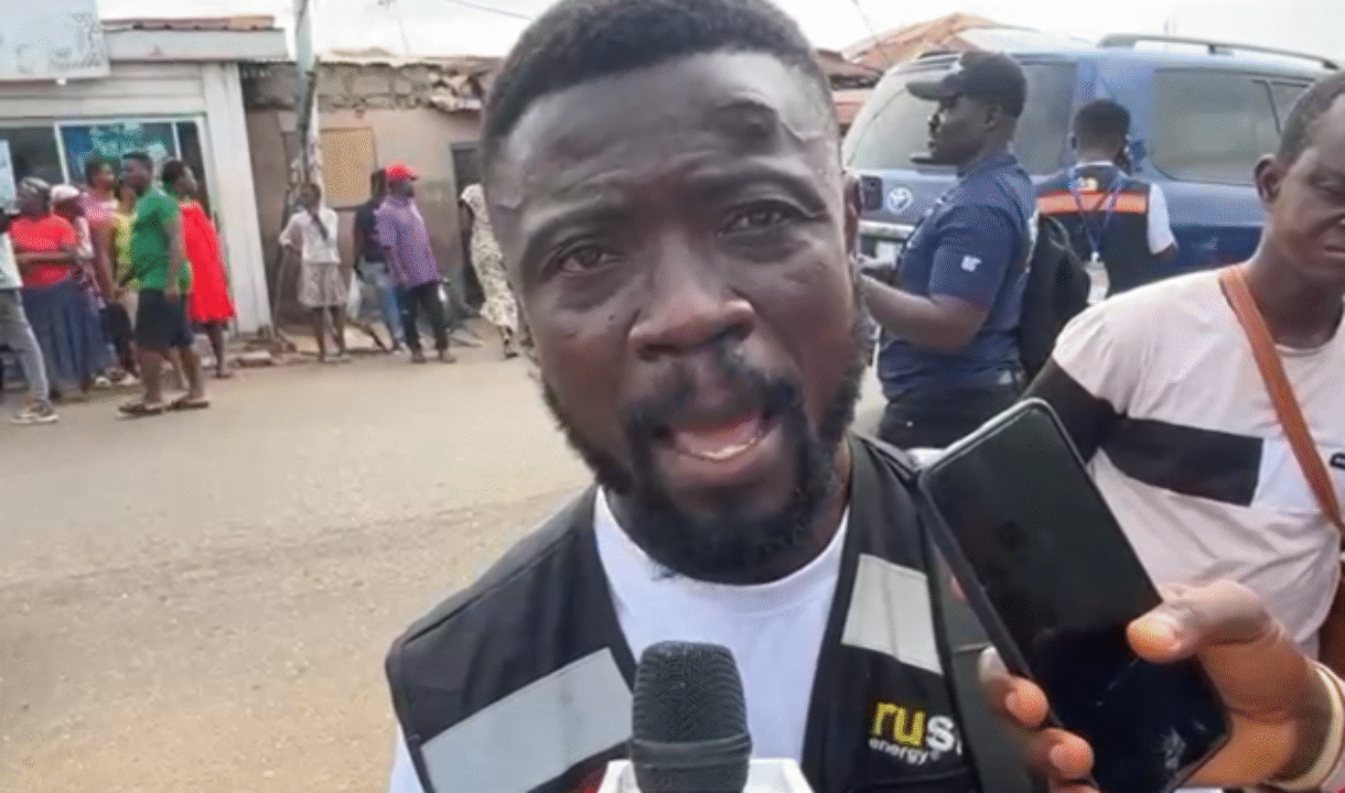 Police officer assaults GHOne TV journalist at  the ongoing Ablekuma North re-run elections