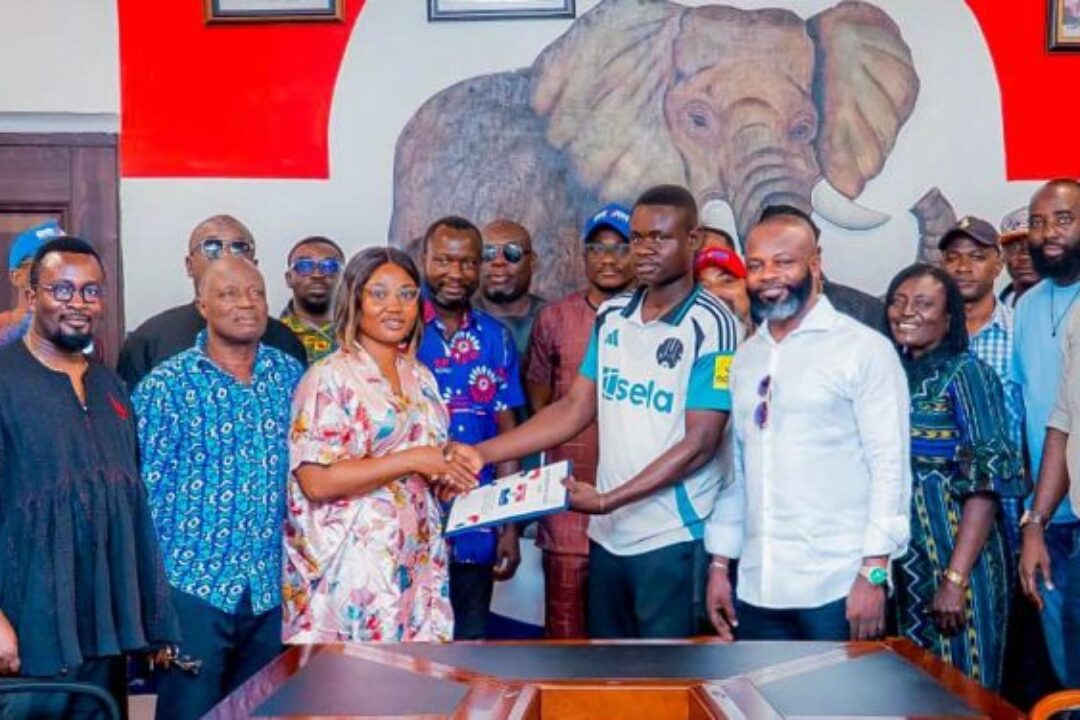 NPP decides:Party Youth executives pick Flagbearer forms for Bryan Acheampong