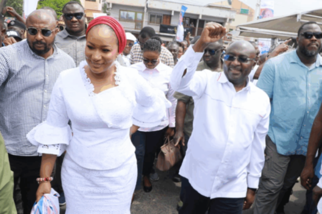 Focus your guns on NDC, not me – Bawumia tells contenders after filing nomination forms
