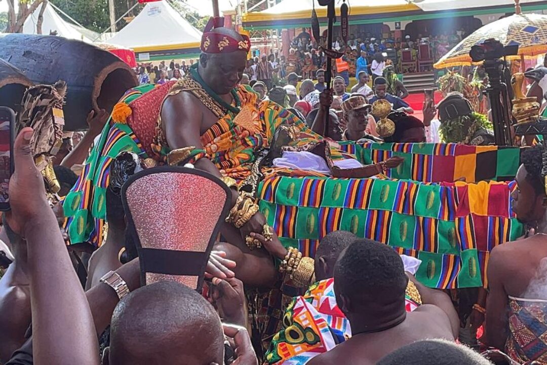 Esumenyamanhene steals show at Ejura Sekyerene festival