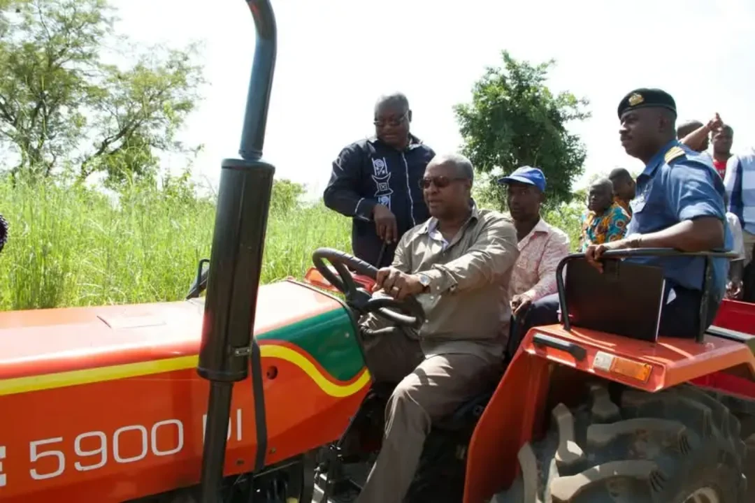 Prez.Mahama convenes emergency cabinet meeting over cocoa sector financing crisis