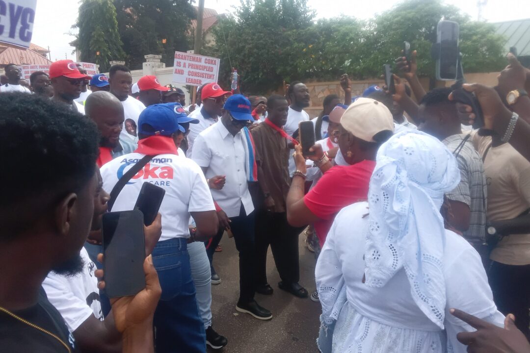 COKA electrifies Ashanti NPP…as hundreds of residents join his walk to vetting grounds