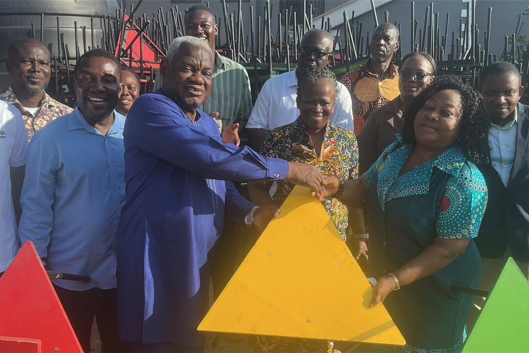 Govt presents furniture to schools in the Ledzokuku Municipality